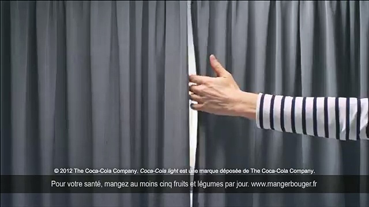 Coca-Cola Light - soda, "Bouteilles «Night» et «Day» dessinées par Jean-Paul Gaultier" - avril 2012