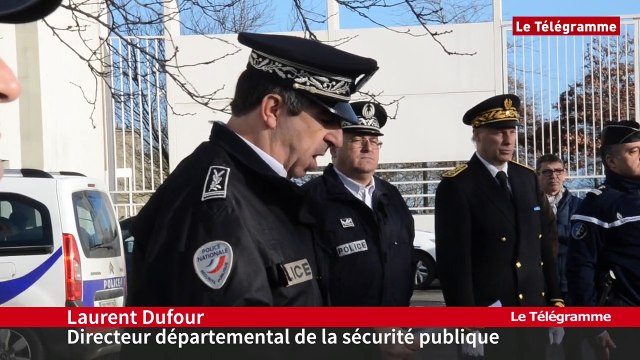 Saint-Brieuc. L'hommage des policiers à leurs collègues tués à Paris