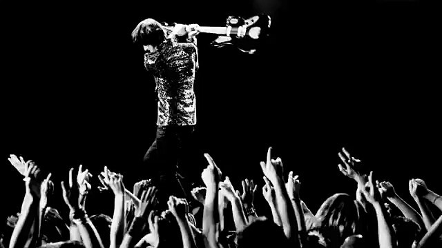 Azzaro - parfum, Décibel DB, avec Julian Casablancas de The Strokes - septembre 2011