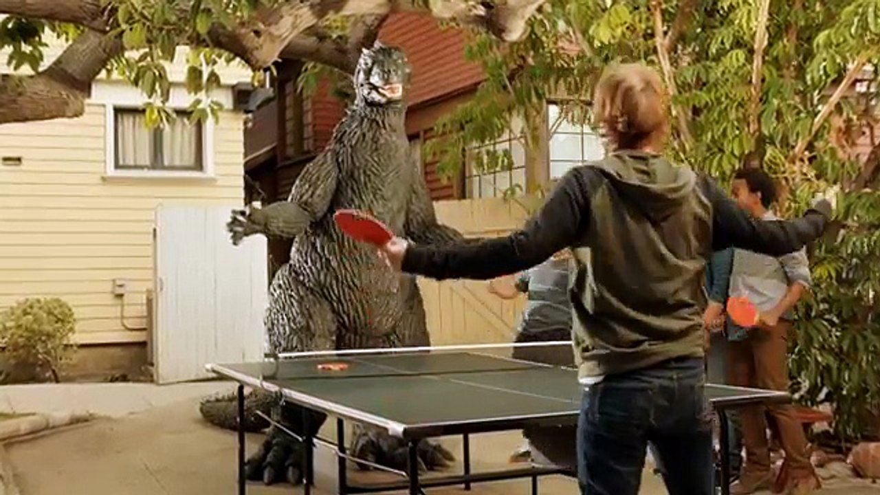 BBDO New York pour Snickers (Mars) - barre chocolatée, "Godzilla" - mars 2014