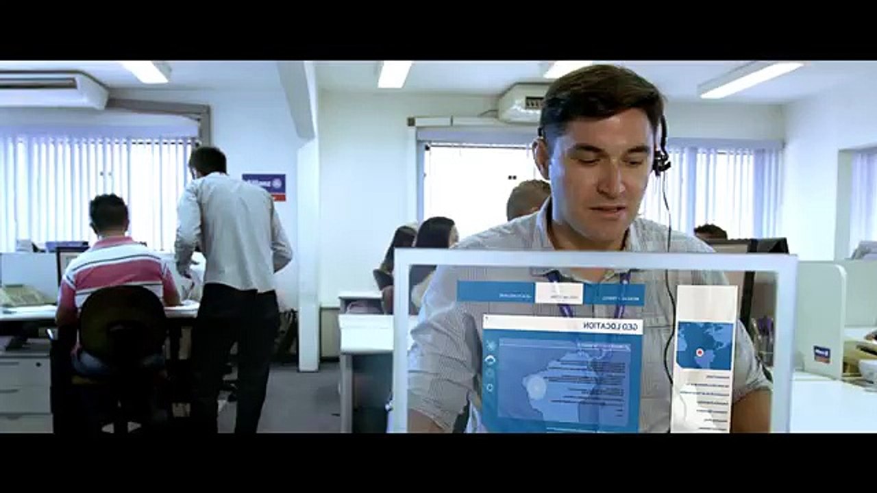 Allianz Global Assistance - assurance voyage, "A little big world, Helping people anytime, anywhere" - mai 2013