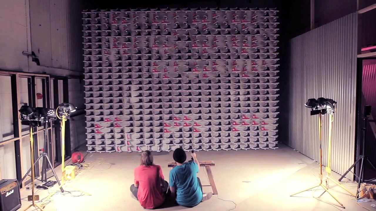 Converse - chaussures Chuck Taylor All Star American Flag, "The Canvas Experiment" - mai 2011 - Video game