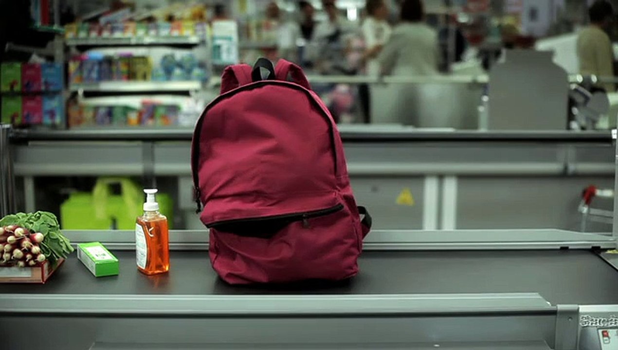 Carrefour - supermarché - juin 2010 - "Sac à dos", "Tapis"