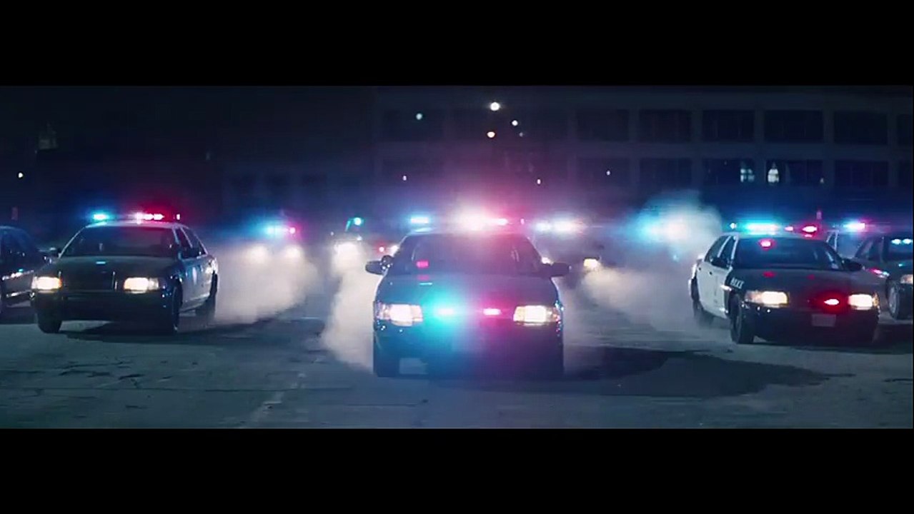 Butler, Shine, Stern & Partners pour Benefit Cosmetics - maquillage, «You have the right to remain beautiful» - juillet 2014