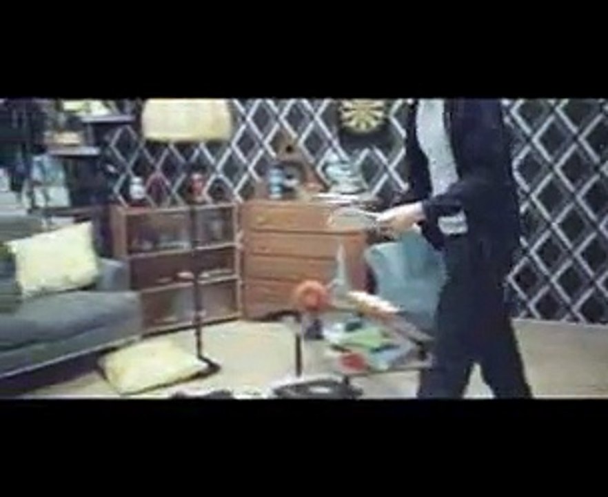 Axe (Unilever) - gel douche Axe Rise Up - juin 2010 - "Réveille-toi, tiens toi prêt !"