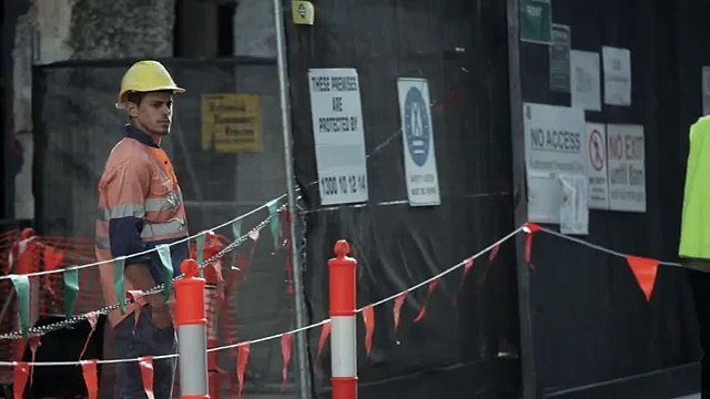 Clemenger BBDO Melbourne pour Snickers (Mars) - barres chocolatées, Builders - mars 2014