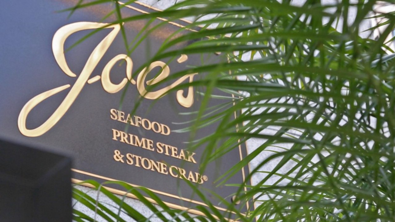 Celeb hotspots: Politicians find their flavor at Joe’s Seafood, Prime Steak and Stone Crab