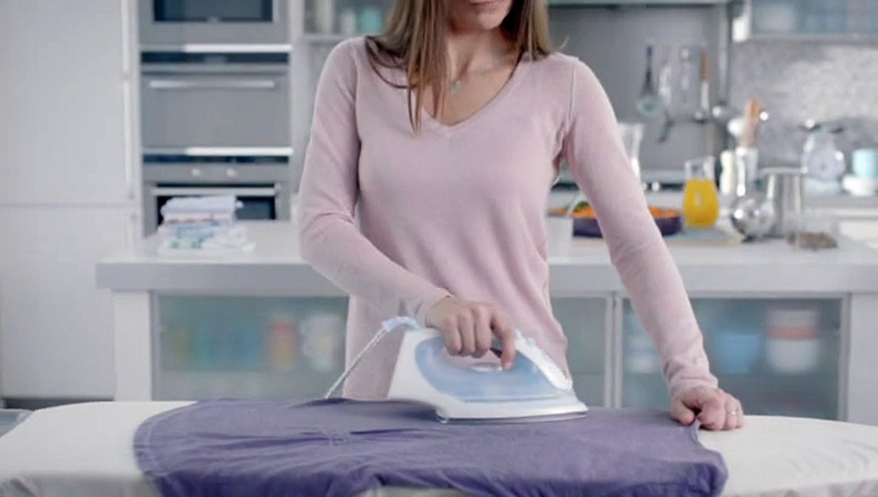 Carrefour - supermarchés, hypermarchés - janvier 2011 - "Carrefour Discount Petit électroménager", fer à repasser