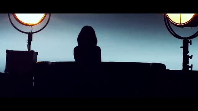 BBH Londres pour Axe (Unilever) - déodorant Axe Peace, Make love, not war - janvier 2014 - Lily Allen