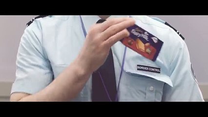 Fallon London pour Cadbury - chocolat Cadbury Dairy Milk Ritz, "Passport control" - février 2014
