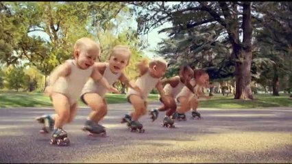 Evian - eau minérale - 2009 - "Rollerbabies", anglais