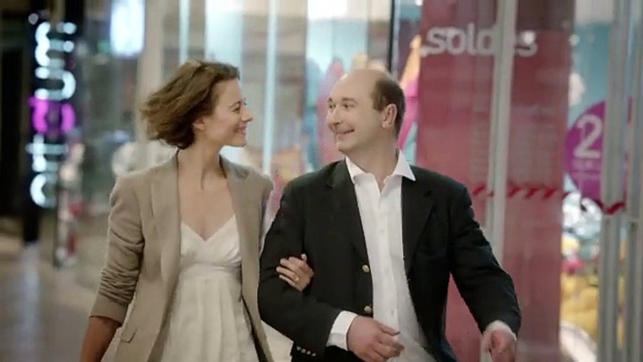 FNAC - produits électroniques et culturels, "Fnac reprise, Cougar" - septembre 2011 - "Entrez avec du vieux. Sortez avec du neuf."