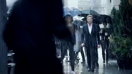 Givenchy - parfum masculin Gentlemen Only, "Gentlemen Only, avec Simon Baker" - avril 2013