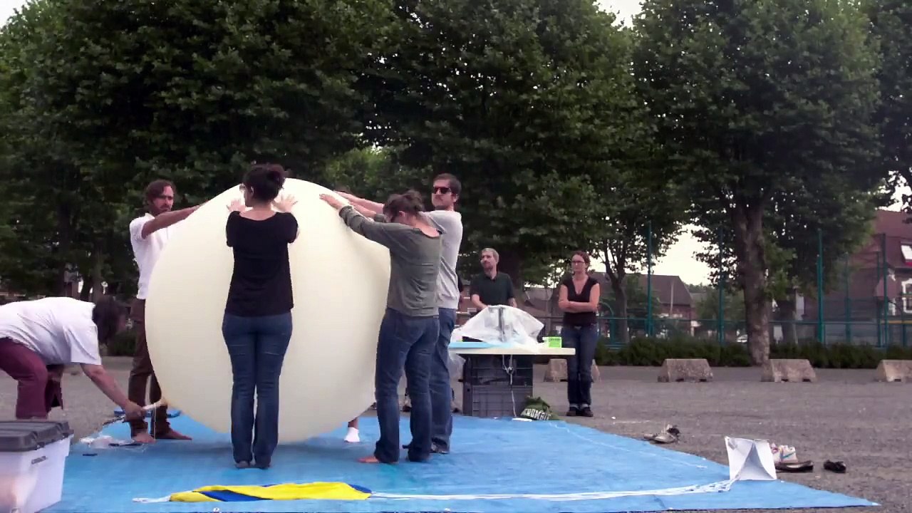 H pour Citroën - voiture Citroën C4 Picasso, "Stratoquest, www.technospace.citroen.fr/jeu" - septembre 2013