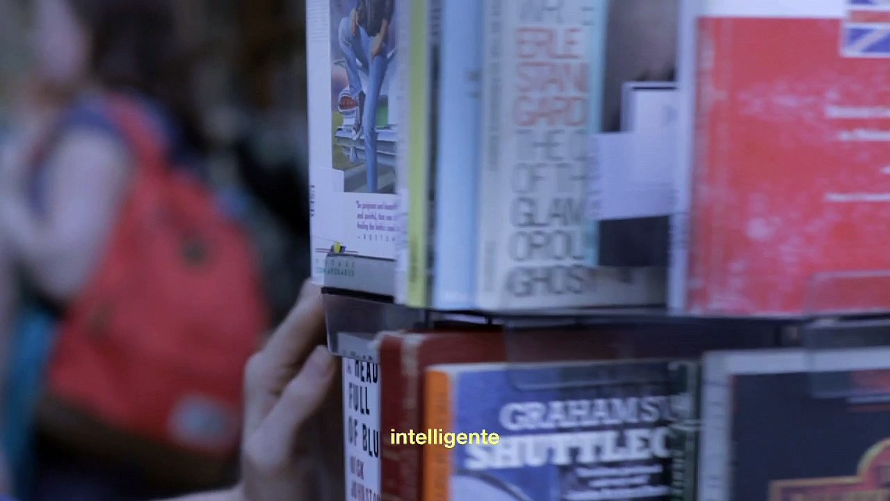 Jalouse Magazine - magazine de mode, "Une fille comme les autres, avec Ashley Smith" - janvier 2012