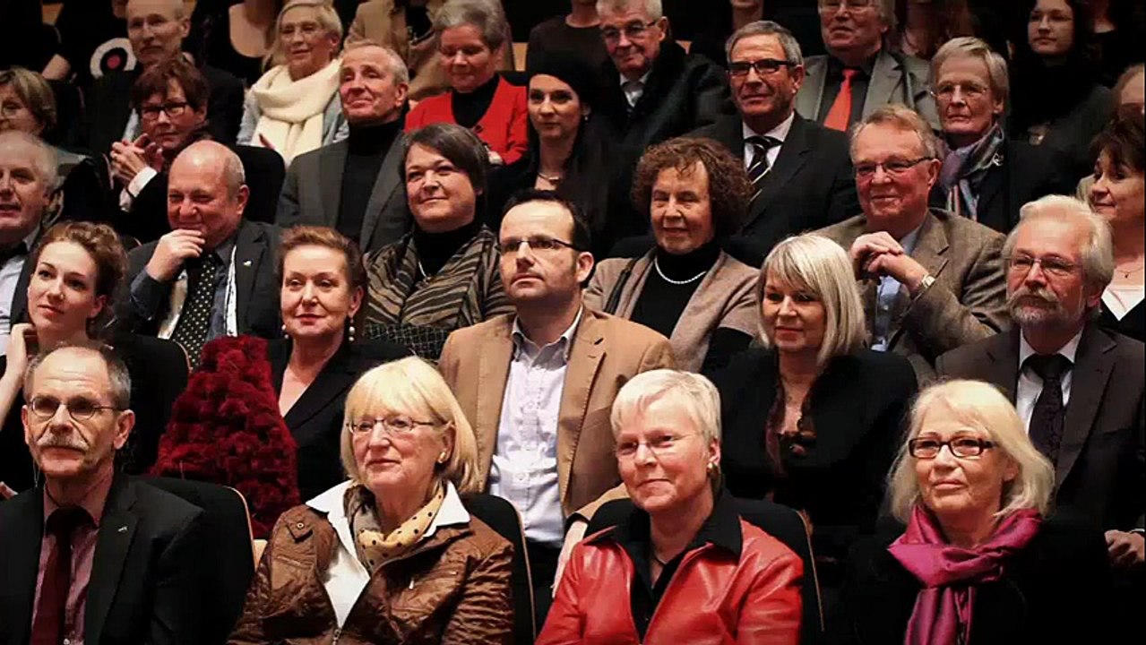 Jung von Matt Elbe Allemagne pour Ricola (Galleberg) - bonbons aux plantes, "Cough concert" - mars 2014