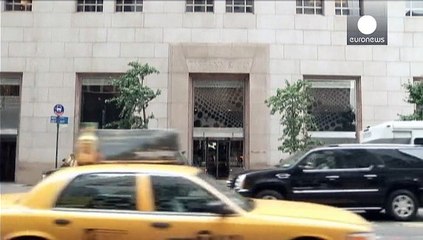 تيفاني يخفض توقعات الأرباح لكامل العام