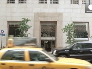 Tiffany loses sparkle with profits forecast cut