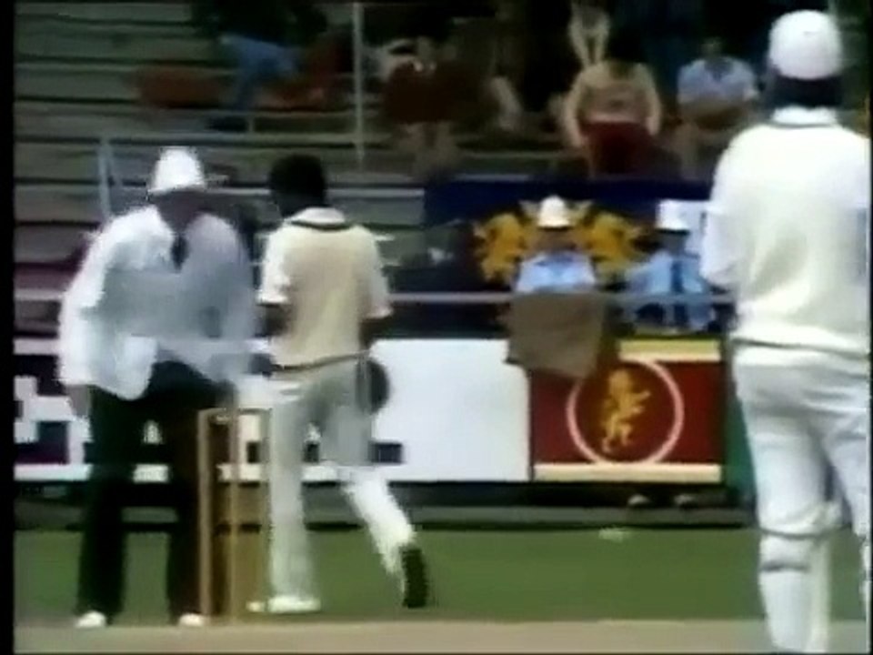 Michael Holding loses his COOL, Kicks Down STUMPS