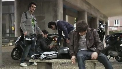 INPES - sensibilisation à la contraception - septembre 2009 - "Les hommes enceintes", scooter