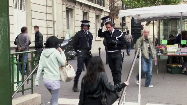 La Redoute - vêtements et accessoires - octobre 2010 - Police nationale du style , chinoise, la redoute