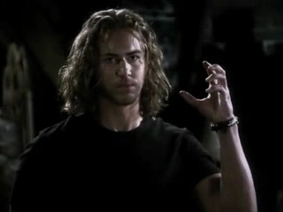 Chris perry halliwell (charmed)