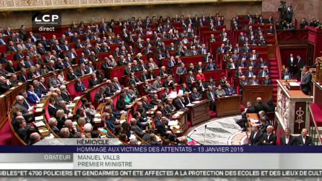Une minute d'applaudissements ininterrompus pour forces de l'ordre à l'Assemblée Nationale