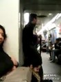 Metroda Çılgınca Şarkı Söyleyip Kafasını Dağıtmaya Çalışan Adam