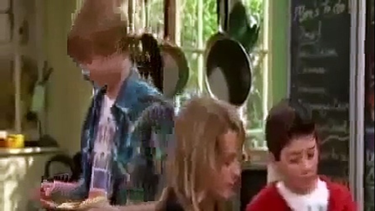 Good Luck Charlie Season 2 Episode 14 Babys New Shoes - video Dailymotion