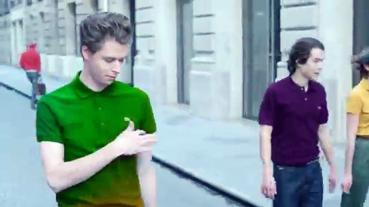 Lacoste - vêtements et accessoires, "Lacoste Future L1212, www.lacoste-future.com" - décembre 2012