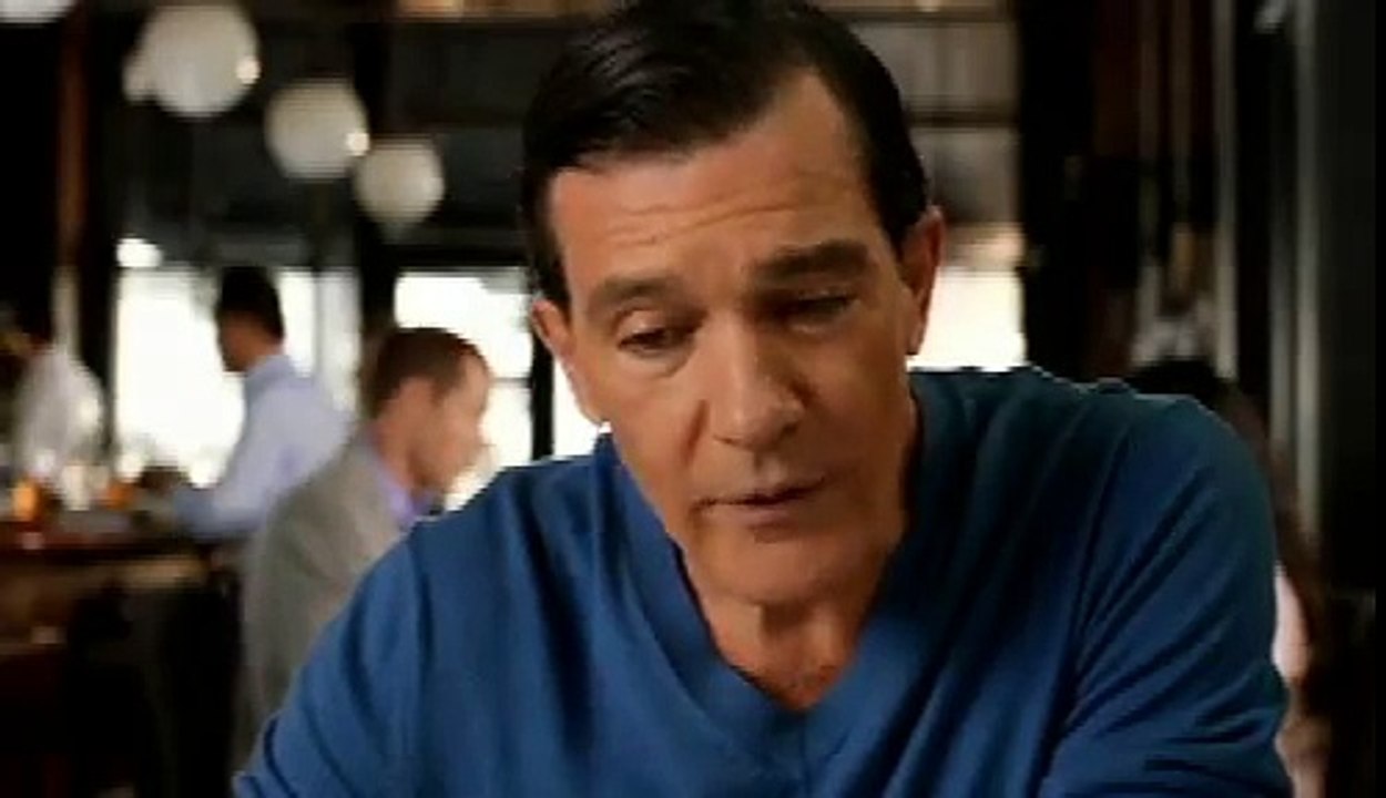 Freedent Wrigley - chewing gum, "Ils s'incrustent, plaquez-les, avec Antonio Banderas" - février 2013