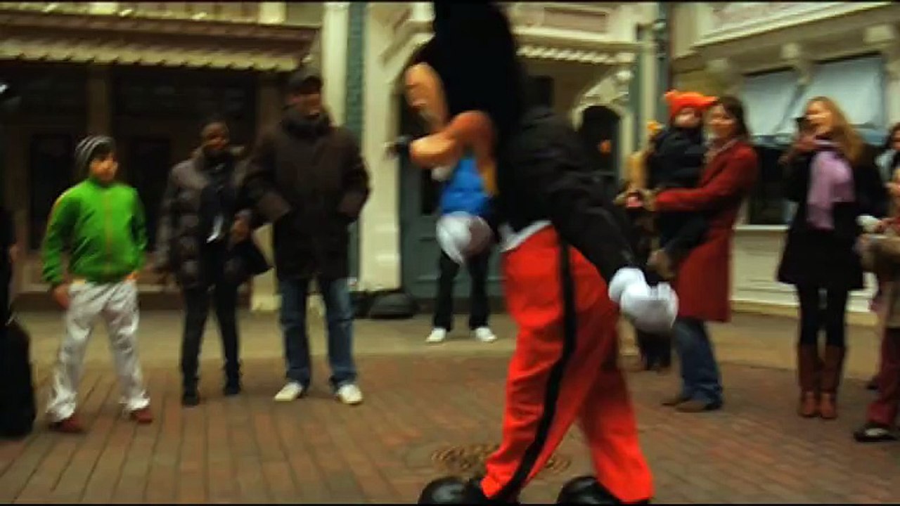 Disneyland Paris - parc d'attractions, La Fête Magique de Mickey - juillet 2009 - "Mickey Dance", révélation