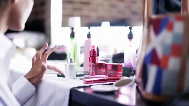 La Chose pour Lierac (Ales) - soins Magnificence, Le langage de la peau, avec Ines Sastre - octobre 2013 - making of