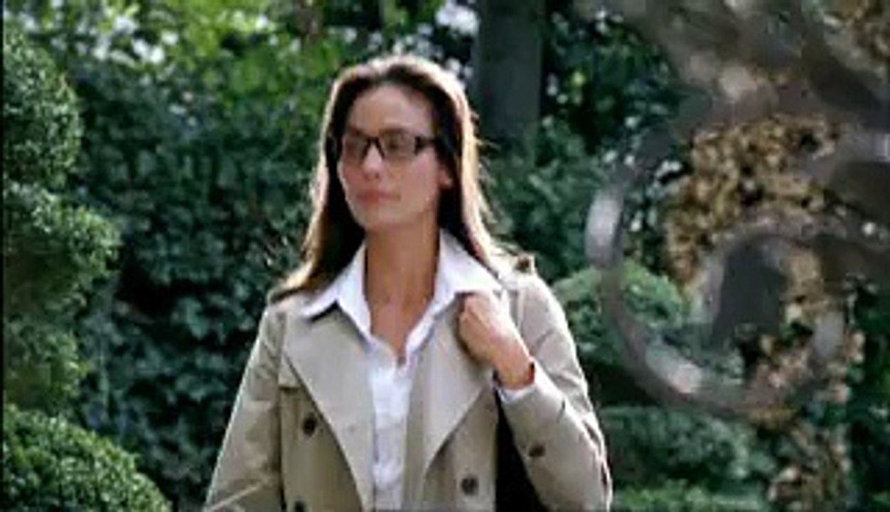 Krys - lunettes - décembre 2009 - "Mademoiselle Lunettes, avec Inès Sastre"