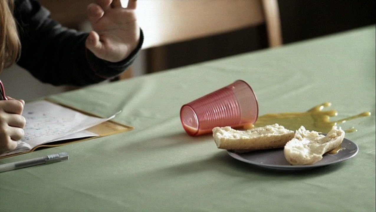 Fondation pour l'Enfance - association de lutte contre les violences éducatives - avril 2011 - "La claque"