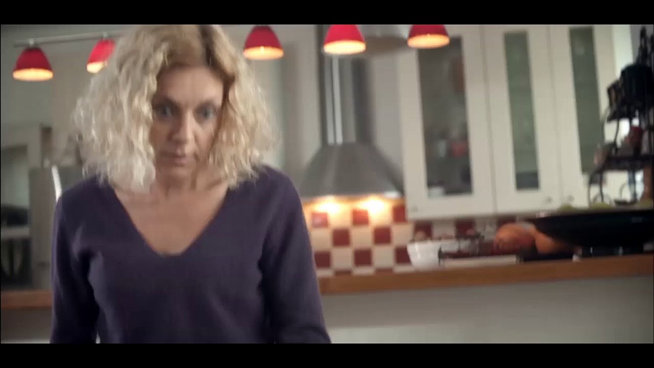 Enfance et Partage - protection de l'enfance, "Des apparences trompeuses, www.desapparencestrompeuses.org/" - novembre 2012 - violent