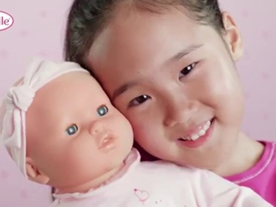 Geometry Global Paris pour Corolle - poupée interactive Lia, «Lia, dis-moi» - octobre 2014