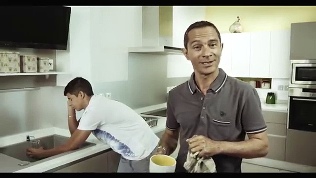 Facto Saatchi & Saatchi pour EDF - fournisseur d'électricité, «Economisez malin avec Agir plus d'EDF» - octobre 2014 - eau du robinet