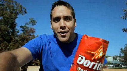 Doritos (PepsiCo's Frito-Lay) - chips - février 2010 - "Underdog"