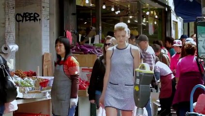 Dr. Martens - vêtements et chaussures, "Collection printemps-été 2013, avec Agyness Deyn" - février 2013