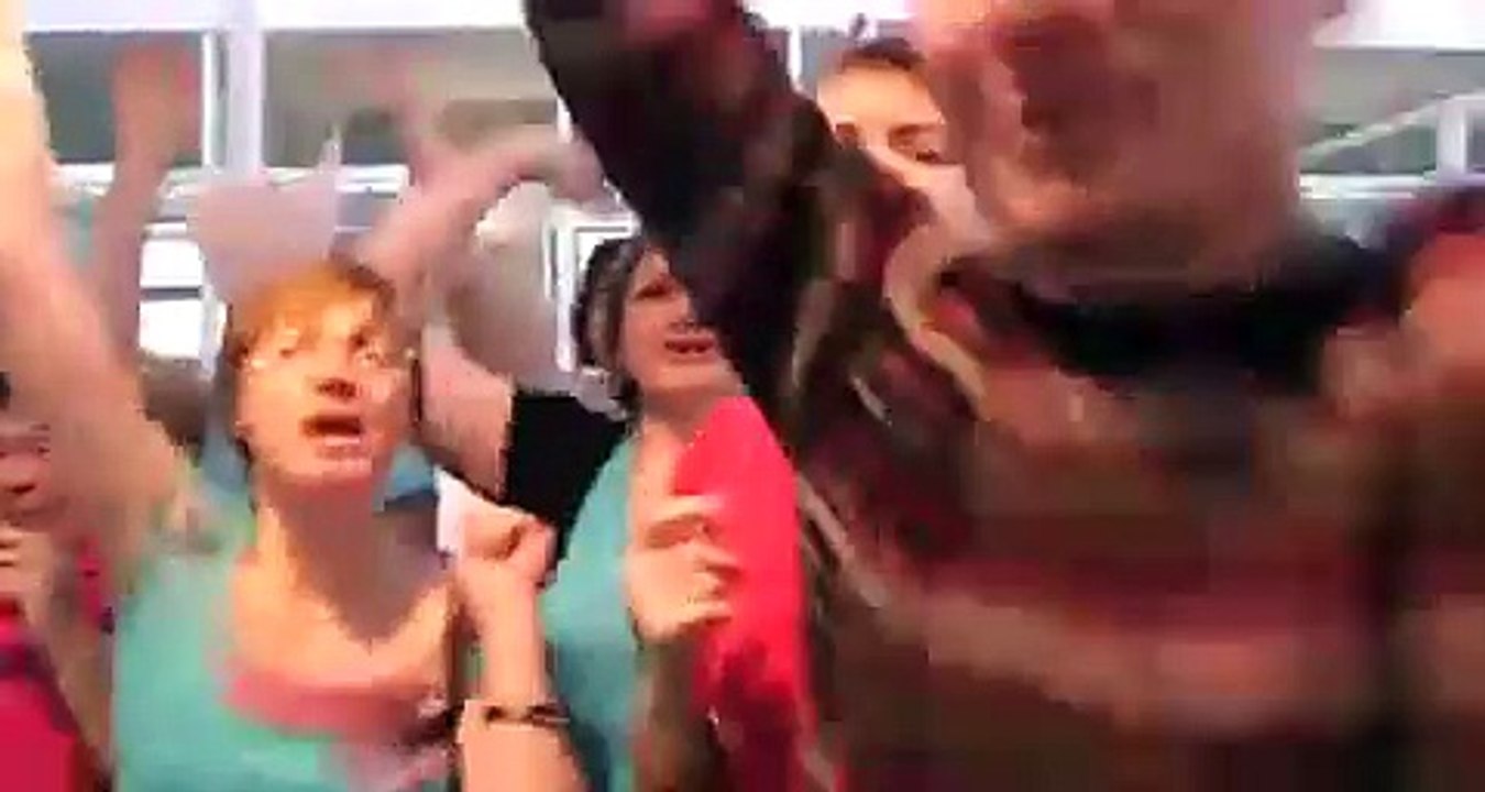 Daunat - sandwichs - février 2009 - "Lol in job", le lipdub des salariés de Daunat à Guingamp