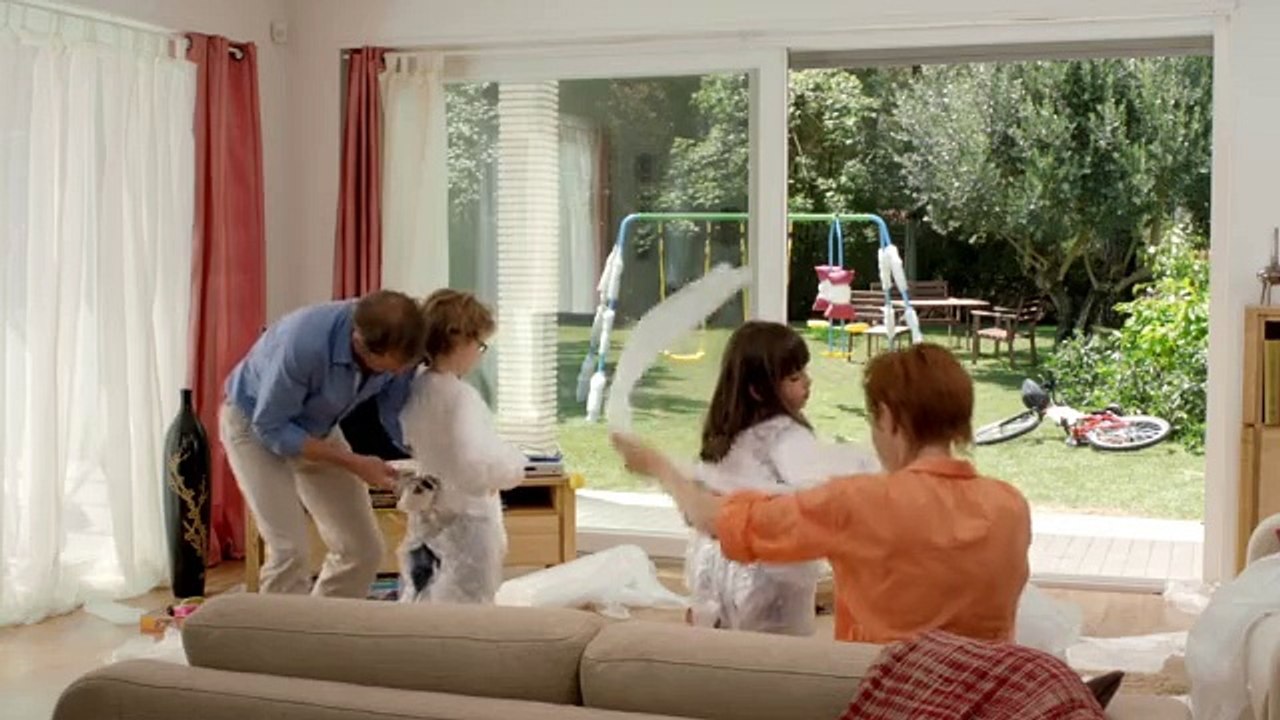 Groupama - assurance santé et prévoyance, "Camapgne Santé, La plage, La photo, Papier bulle, avec Cerise" - septembre 2011 - "Papier bulle"