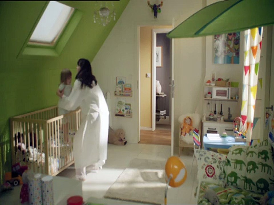 Ikea France - meubles, "Njut ! (profitez !)" - septembre 2011 - 30s "en cage"