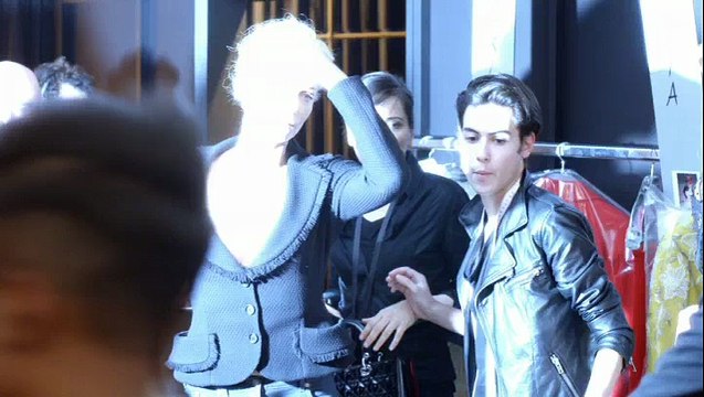 Dior - parfum, J'adore de Dior, avec Charlize Theron - septembre 2011