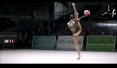 Ladbrokes.dk - site de paris sportifs et de poker en ligne, "Gymnastics"- février 2012 - "Football is king"