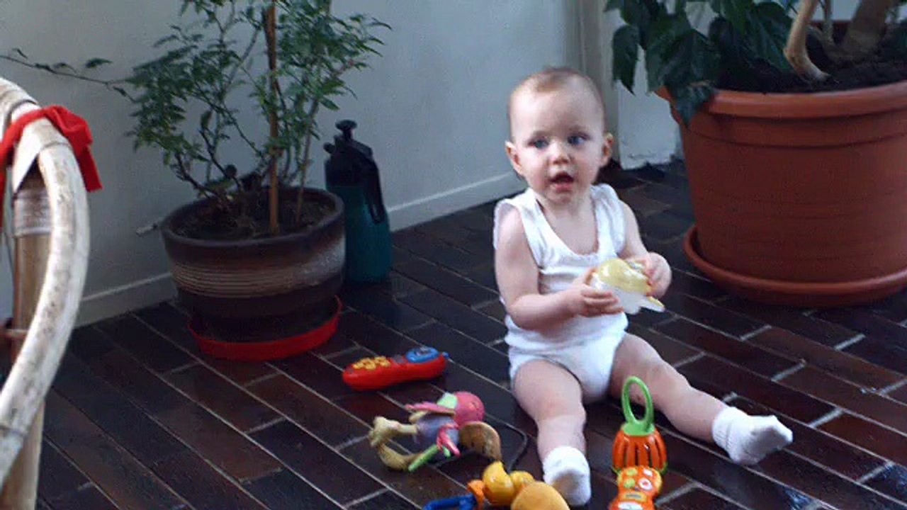 Evian - eau minérale - juin 2009 - "Baby Breakdance", "Les bébés sont de retour"