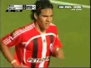 Falcao. Primer Gol en el River - Racing
