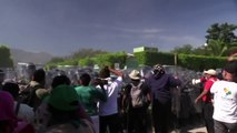 Manifestantes invadem quartel em confronto no México