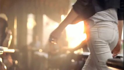 Loverdose (Diesel) - parfum féminin - août 2011 - teaser, boxe