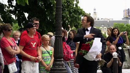 Moxie (ZenithOptimédia), Canal + Régie Digital pour Toyota - voiture Toyota Aygo, «Action Discrète» - octobre 2014